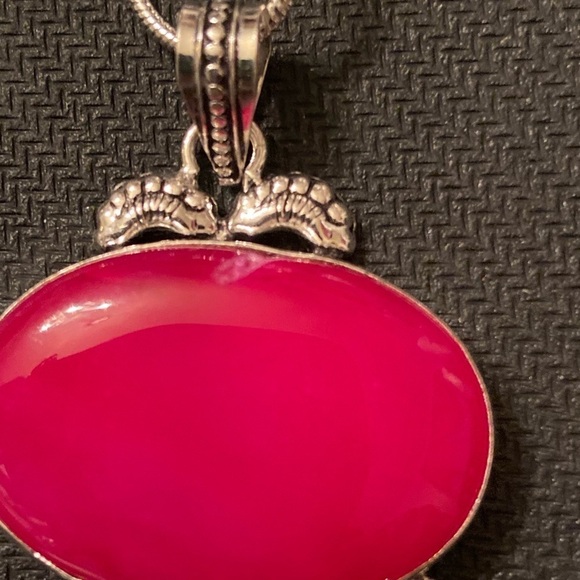 Women’s Pink Quartz & Red Garnet Pendant with 20” .925 Necklace. - Picture 3 of 6